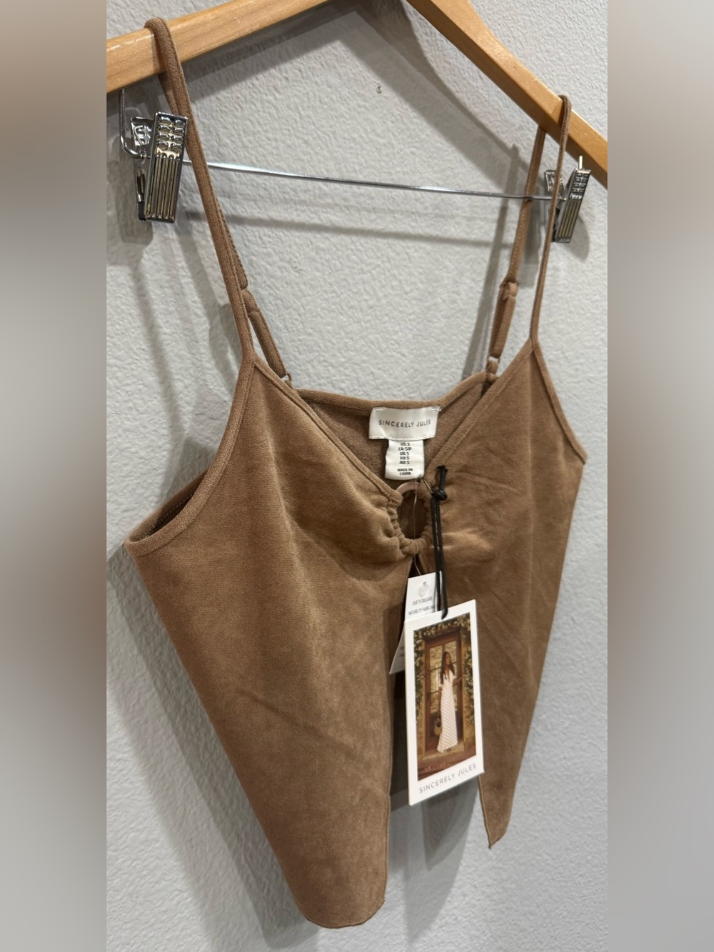 Sincerely Jules NWT Faux Suede Tan Cropped Top Camisole Ring Cutout Split Hem S - Picture 5 of 11